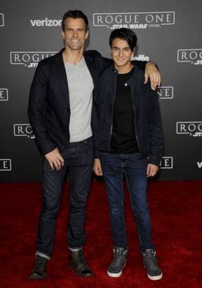 Cameron Mathison & son Lucas Mathison ROGUE ONE: A STAR WARS STORY FILM PREMIERE Hollywood Patrick Rideaux PicturePerfect