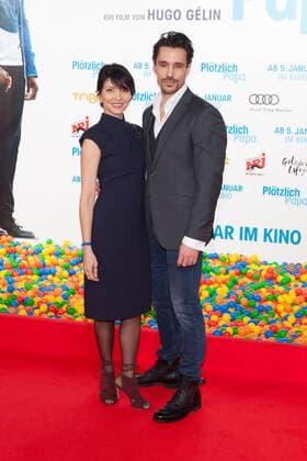 Philipp Christopher mit Ehefrau Michelle Glueck - Premiere PLOETZLICH PAPA im Zoo Palast in Berlin am 12.12.2016. Premiere PLOETZLICH PAPA