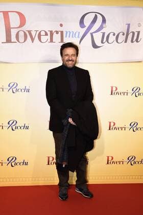 Db Milano 12 12 2016 - red carpet film Poveri ma ricchi - Christian De Sica 