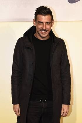 Db Milano 12 12 2016 - red carpet film Poveri ma ricchi - Francesco Gabbani 