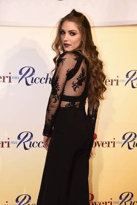 Db Milano 12 12 2016 - red carpet film Poveri ma ricchi - Federica Lucaferri 