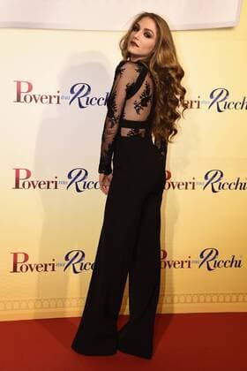 Db Milano 12 12 2016 - red carpet film Poveri ma ricchi - Federica Lucaferri 