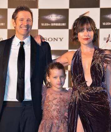 Weltpremiere Resident Evil: The Final Chapter in Tokio (L-R)Director Paul W.S. Anderson, his daughter Ever Anderson and actress Milla Jovovich attend the world premiere for the film Resident Evil: The Final Chapter in Tokyo, Japan on December 13, 2016.  TKP2016121304 KEIZOxMORI