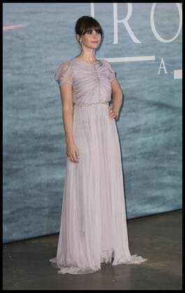 . 13 12 2016. London, United Kingdom. Felicity Jones. ROGUE ONE: A STAR WARS STORY launch event at The Tate Modern, London, UK.  xBenxStevensx xi-Imagesx IIM-14021-0005