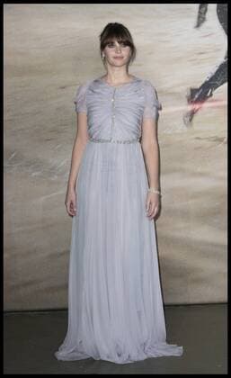 Bilder des Tages Filmpremiere Rogue One: A Star Wars Story in London . 13 12 2016. London, United Kingdom. Felicity Jones. ROGUE ONE: A STAR WARS STORY launch event at The Tate Modern, London, UK.  xBenxStevensx xi-Imagesx IIM-14021-0014