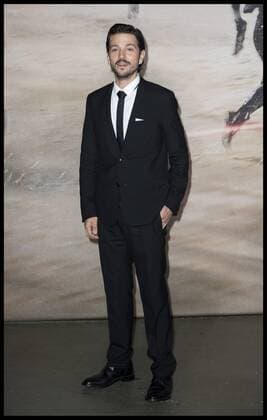 Filmpremiere Rogue One: A Star Wars Story in London . 13 12 2016. London, United Kingdom. Diego Luna ROGUE ONE: A STAR WARS STORY launch event at The Tate Modern, London, UK.  xBenxStevensx xi-Imagesx IIM-14021-0029