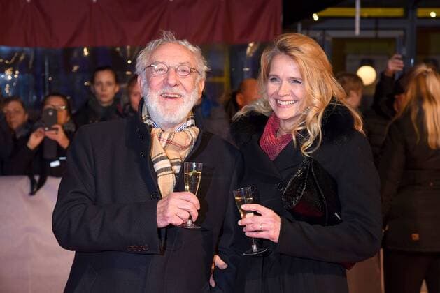 Dieter Hallervorden mit Freundin Christiane Zander Weltpremiere von Vier gegen die Bank im CineStar im Sony Center in Berlin am 13.12.2016