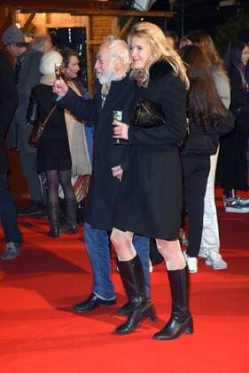 Dieter Hallervorden mit Freundin Christiane Zander Weltpremiere von Vier gegen die Bank im CineStar im Sony Center in Berlin am 13.12.2016