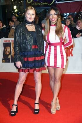 Luna Schweiger, Enissa Amani Weltpremiere von Vier gegen die Bank im CineStar im Sony Center in Berlin am 13.12.2016