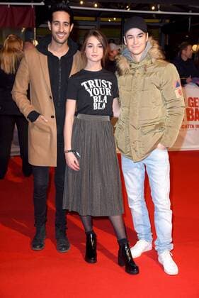 Sami Slimani, Lisa Marie Koroll, Louis Held Weltpremiere von Vier gegen die Bank im CineStar im Sony Center in Berlin am 13.12.2016