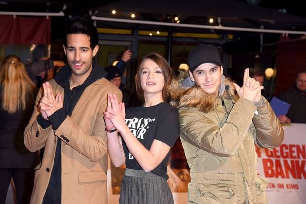 Sami Slimani, Lisa Marie Koroll, Louis Held Weltpremiere von Vier gegen die Bank im CineStar im Sony Center in Berlin am 13.12.2016