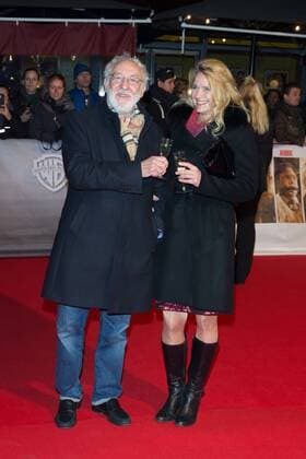 Dieter Hallervorden mit Freundin Christiane Zander - Weltpremiere von VIER GEGEN DIE BANK im CineStar Kino im Sony Center in Berlin am 13.12.2016. Premiere VIER GEGEN DIE BANK