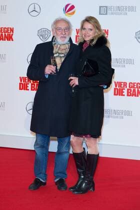 Dieter Hallervorden mit Freundin Christiane Zander - Weltpremiere von VIER GEGEN DIE BANK im CineStar Kino im Sony Center in Berlin am 13.12.2016. Premiere VIER GEGEN DIE BANK