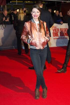 Julia Hartmann - Weltpremiere von VIER GEGEN DIE BANK im CineStar Kino im Sony Center in Berlin am 13.12.2016. Premiere VIER GEGEN DIE BANK