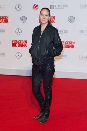 Jeanette Hain - Weltpremiere von VIER GEGEN DIE BANK im CineStar Kino im Sony Center in Berlin am 13.12.2016. Premiere VIER GEGEN DIE BANK