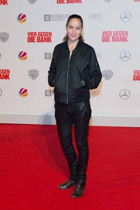 Jeanette Hain - Weltpremiere von VIER GEGEN DIE BANK im CineStar Kino im Sony Center in Berlin am 13.12.2016. Premiere VIER GEGEN DIE BANK