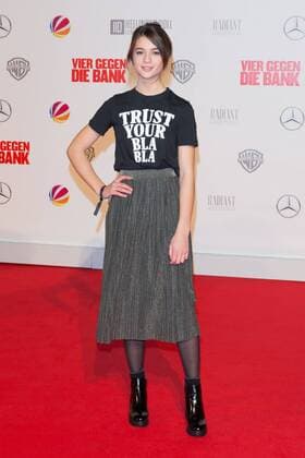 Lisa Marie Koroll - Weltpremiere von VIER GEGEN DIE BANK im CineStar Kino im Sony Center in Berlin am 13.12.2016. Premiere VIER GEGEN DIE BANK