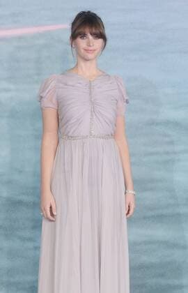 British actress Felicity Jones attends the premiere of Rogue One: A Star Wars Story at Tate Modern in London on December 13, 2016.  LON20161213106 RUNExHELLESTAD