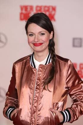 Julia Hartmann bei der Film Premiere von Vier gegen die Bank am 13.12.2016 in Berlin Vier gegen die Bank Filmpremiere in Berlin, 2016 
