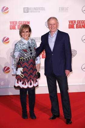 Wolfgang Petersen und seine Ehefrau Maria Borgel-Petersen bei der Film Premiere von Vier gegen die Bank am 13.12.2016 in Berlin Vier gegen die Bank Filmpremiere in Berlin, 2016 