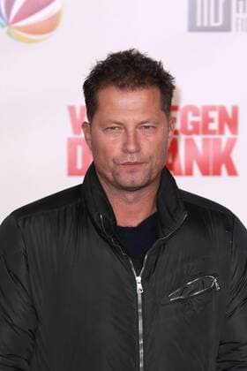 Til Schweiger bei der Film Premiere von Vier gegen die Bank am 13.12.2016 in Berlin Vier gegen die Bank Filmpremiere in Berlin, 2016 