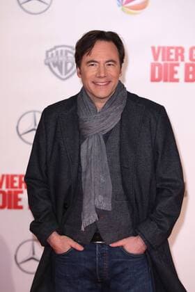 Michael Bully Herbig bei der Film Premiere von Vier gegen die Bank am 13.12.2016 in Berlin Vier gegen die Bank Filmpremiere in Berlin, 2016 