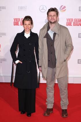 Kerstin Landmann und Steve Windolf bei der Film Premiere von Vier gegen die Bank am 13.12.2016 in Berlin Vier gegen die Bank Filmpremiere in Berlin, 2016 