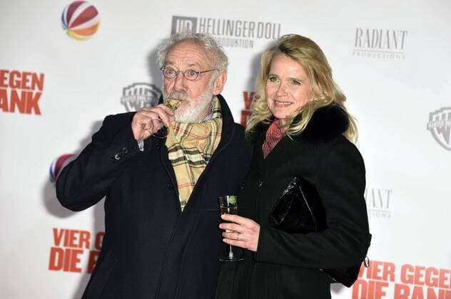 Dieter Hallervorden mit Freundin Christiane Zander bei der Premiere des Kinofilms Vier gegen die Bank im Cinestar Sony Center am Potsdamer Platz. Berlin, 13.12.2016 Foto:xF.xKernx xFuturexImage