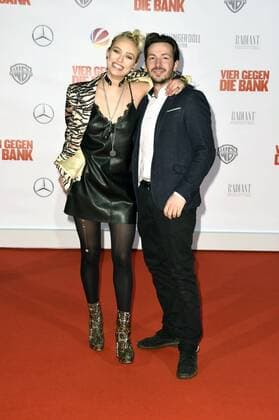 Caro Cult und Arnel Taci bei der Premiere des Kinofilms Vier gegen die Bank im Cinestar Sony Center am Potsdamer Platz. Berlin, 13.12.2016 Foto:xF.xKernx xFuturexImage