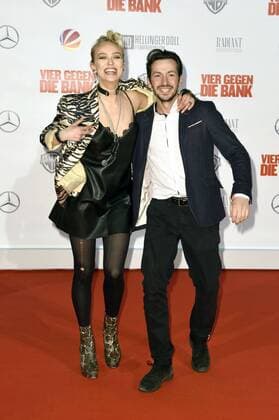 Caro Cult und Arnel Taci bei der Premiere des Kinofilms Vier gegen die Bank im Cinestar Sony Center am Potsdamer Platz. Berlin, 13.12.2016 Foto:xF.xKernx xFuturexImage