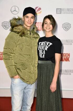 Louis Held und Lisa-Marie Koroll bei der Premiere des Kinofilms Vier gegen die Bank im Cinestar Sony Center am Potsdamer Platz. Berlin, 13.12.2016 Foto:xF.xKernx xFuturexImage