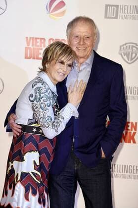 Wolfgang Petersen mit Ehefrau Maria Borgel-Petersen bei der Premiere des Kinofilms Vier gegen die Bank im Cinestar Sony Center am Potsdamer Platz. Berlin, 13.12.2016 Foto:xF.xKernx xFuturexImage