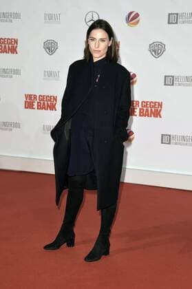 Antje Traue bei der Premiere des Kinofilms Vier gegen die Bank im Cinestar Sony Center am Potsdamer Platz. Berlin, 13.12.2016 Foto:xF.xKernx xFuturexImage