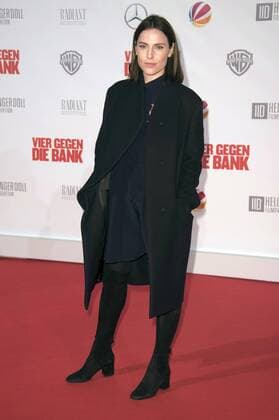 Antje Traue bei der Premiere des Kinofilms Vier gegen die Bank im Cinestar Sony Center am Potsdamer Platz. Berlin, 13.12.2016 Foto:xF.xKernx xFuturexImage