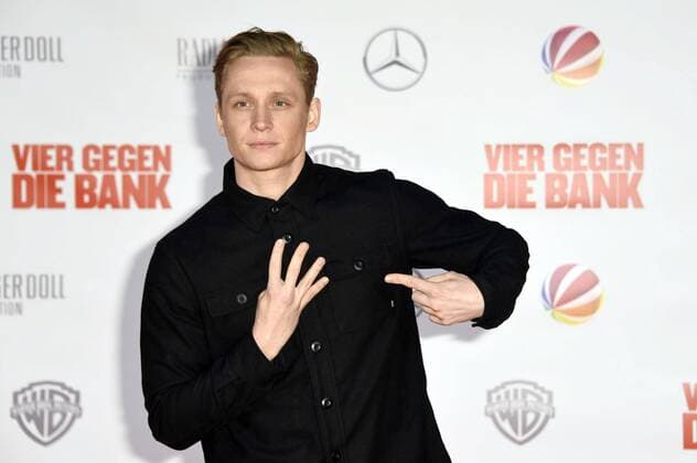 Matthias Schweighöfer bei der Premiere des Kinofilms Vier gegen die Bank im Cinestar Sony Center am Potsdamer Platz. Berlin, 13.12.2016 Foto:xF.xKernx xFuturexImage