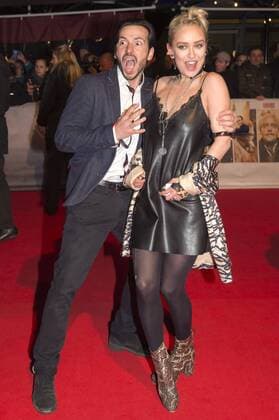 Arnel Taci und Caro Cult bei der Premiere des Kinofilms Vier gegen die Bank im Cinestar Sony Center am Potsdamer Platz. Berlin, 13.12.2016 Foto:xK.xWernerx xFuturexImage