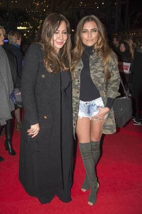 Simone Thomalla mit Tochter Sophia Thomalla bei der Premiere des Kinofilms Vier gegen die Bank im Cinestar Sony Center am Potsdamer Platz. Berlin, 13.12.2016 Foto:xK.xWernerx xFuturexImage
