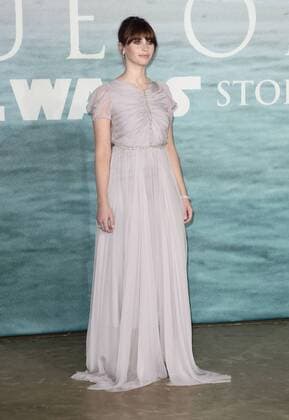 Felicity Jones attends the Star Wars Rogue One premiere at Tate Modern Art Gallery in London. DECEMBER 13th 2016  GBHx163846