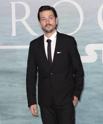 Diego Luna attends the Star Wars Rogue One premiere at Tate Modern Art Gallery in London. DECEMBER 13th 2016  GBHx163846