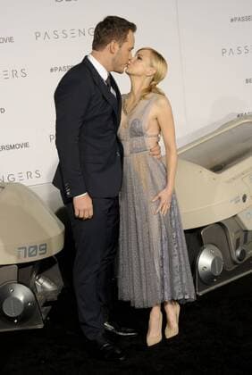 Chris Pratt & wife Anna Faris PASSENGERS FILM PREMIERE Los Angeles Patrick Rideaux PicturePerfect