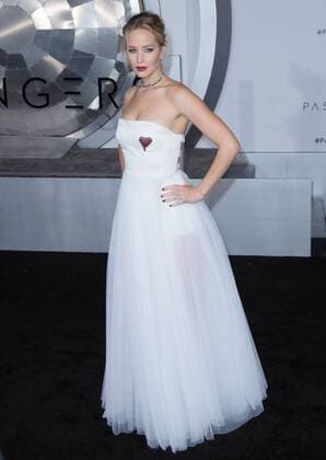 Jennifer Lawrence attends the world premiere of Passengers at Regency Village Theatre on December 14, 2016 in Los Angeles, California USA 2016 The World Premiere of Passengers at Regency Village Theatre in Los Angeles, CA.  Copyright: xMSUxStudiox IMGA_0187 (21)