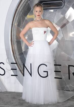 December 14, 2016 - Westwood, CA, United States - 14 December 2016 - Westwood, California - Jennifer Lawrence. The Los Angeles premiere of Passengers held at Regency Village Theatre. Photo Credit: AdMedia Westwood United States - ZUMAa123 20161214_zaa_a123_006
