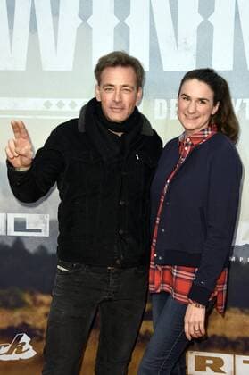 Jan Sosniok mit Ehefrau Nadine bei der Premiere des Fernsehfilms Winnetou - Eine neue Welt im Delphi Filmpalast. Berlin, 14.12.2016 Foto:xF.xKernx xFuturexImage