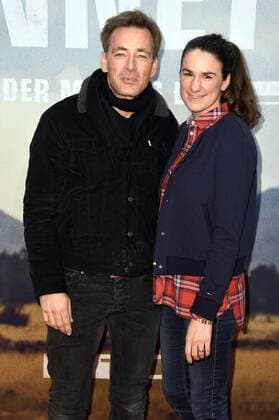 Jan Sosniok mit Ehefrau Nadine bei der Premiere des Fernsehfilms Winnetou - Eine neue Welt im Delphi Filmpalast. Berlin, 14.12.2016 Foto:xF.xKernx xFuturexImage