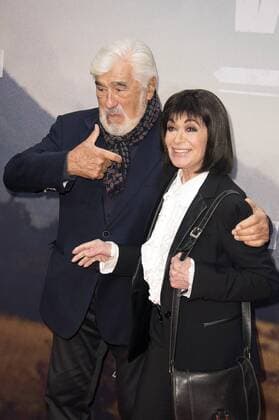 Mario Adorf und Marie Versini bei der Premiere des Fernsehfilms Winnetou - Eine neue Welt im Delphi Filmpalast. Berlin, 14.12.2016 Foto:xF.xKernx xFuturexImage