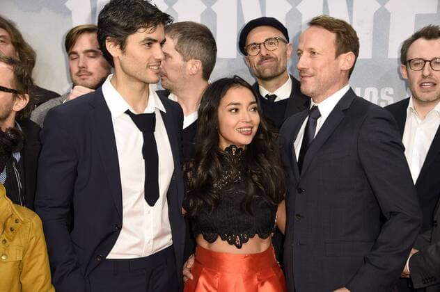 Nik Xhelilaj, Iazua Larios und Wotan Wilke Möhring bei der Premiere des Fernsehfilms Winnetou - Eine neue Welt im Delphi Filmpalast. Berlin, 14.12.2016 Foto:xF.xKernx xFuturexImage