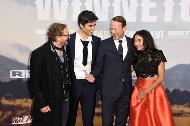 Milan Peschel, Nik Xhelilaj, Wotan Wilke Möhring und Iazua Larios bei der Premiere des Fernsehfilms Winnetou - Eine neue Welt im Delphi Filmpalast. Berlin, 14.12.2016 Foto:xF.xKernx xFuturexImage