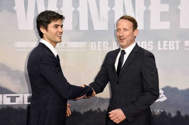 Nik Xhelilaj und Wotan Wilke Möhring bei der Premiere des Fernsehfilms Winnetou - Eine neue Welt im Delphi Filmpalast. Berlin, 14.12.2016 Foto:xF.xKernx xFuturexImage