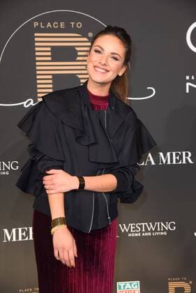 Janina Uhse PLACE TO B INFLUENCER AWARD im Axel Springer Haus in Berlin am 15.12.2016
