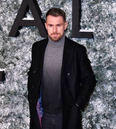 . 15 12 2016. London, United Kingdom. Aaron Ramsey attends Collateral Beauty European film premiere. Drama about a man whose life is flipped upside down after a tragedy sends him into a deep depression.  xNilsxJorgensenx xi-Imagesx IIM-14040-0003